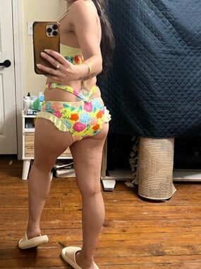 Floral Ruffle Bikini Bottoms in Yellow - Women’s Swim
